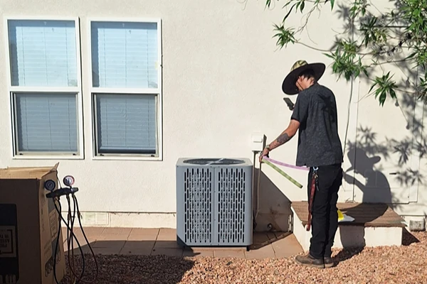 Professional HVAC technician in Washington, UT